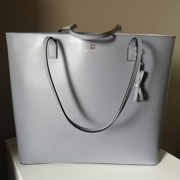 Kate Spade Tote - Picture 1 of 3